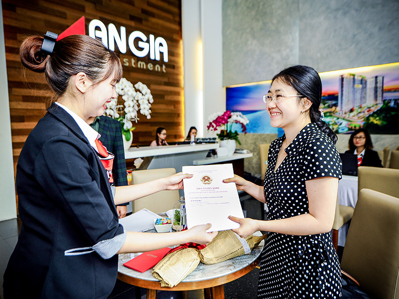 KỶ LỤC MỚI TẠI KHU NAM: TRAO SỔ HỒNG SAU 4 THÁNG NHẬN NHÀ